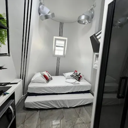 Bastille Bercy Gare De Lyon Climatisee 9m2 Idéal 1 Pers ,max 2 Pers *